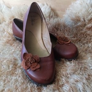 Strickly Comfort Brown leather wedge slip on